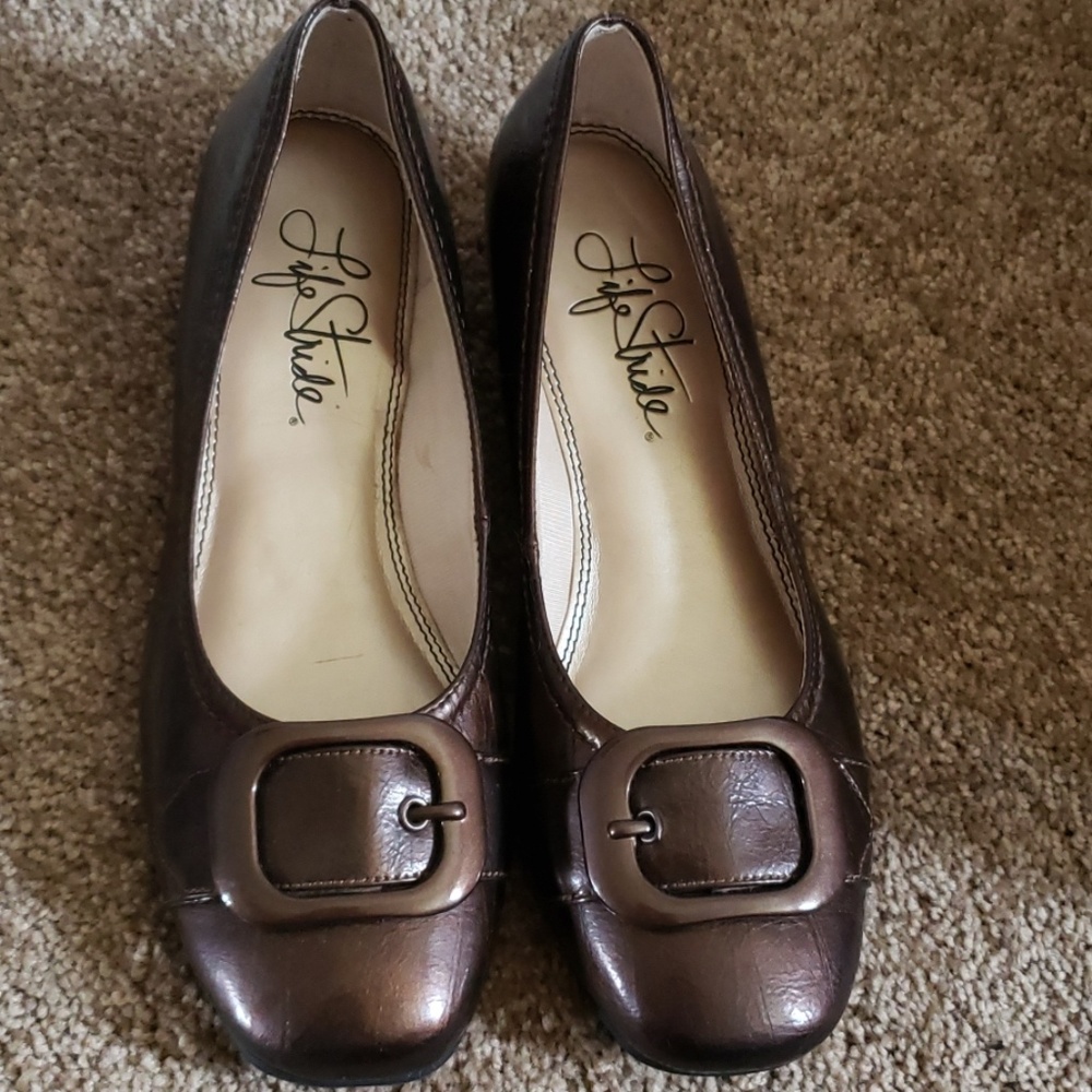 Brown flats
